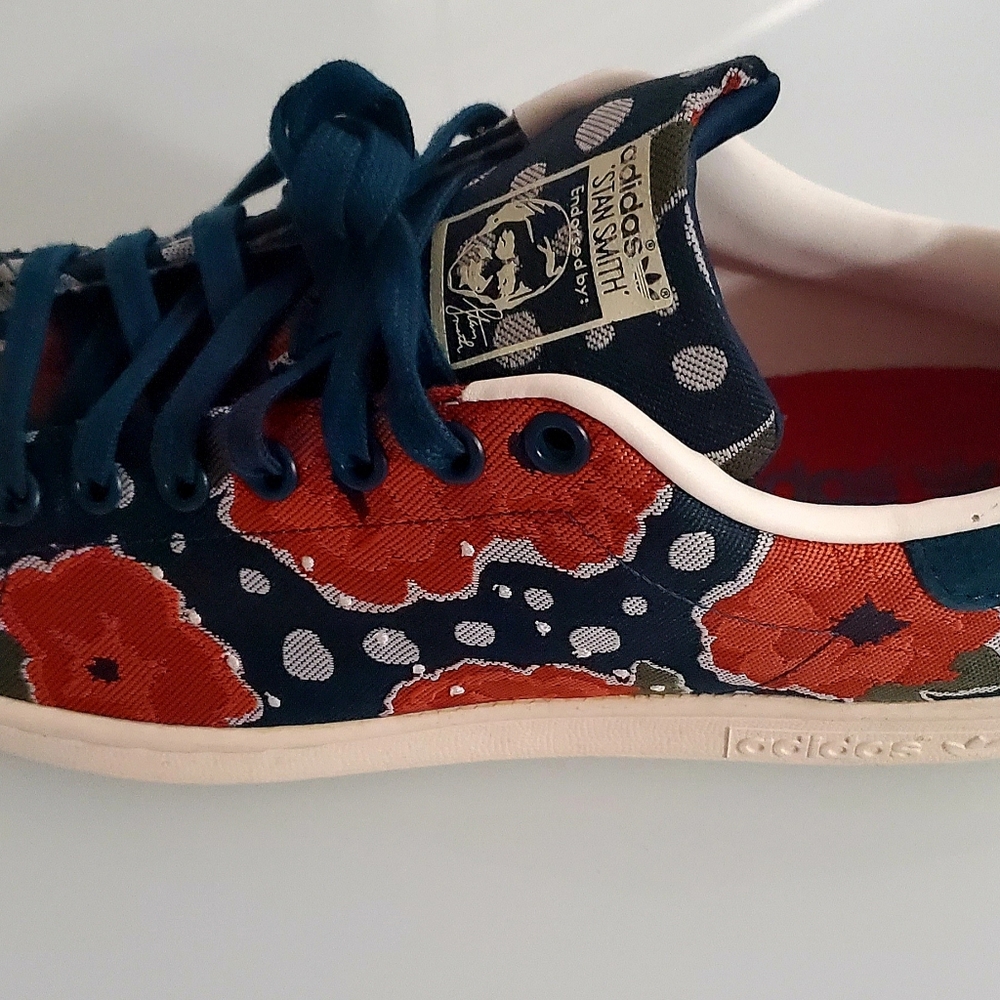 Adidas - Picture 4 of 6